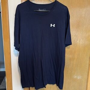 Under Armour navy T-shirt